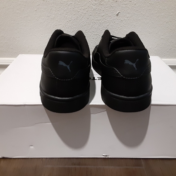 Puma - Picture 4 of 4